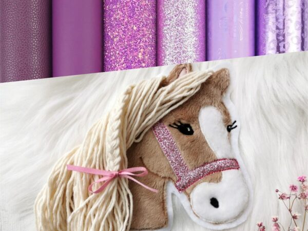 Aufnäher Pferd Lulu lila Glitzer