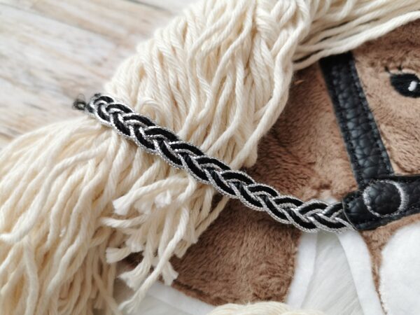 Aufnäher Pony Lulu schwarz/silber Zügel – Bild 3