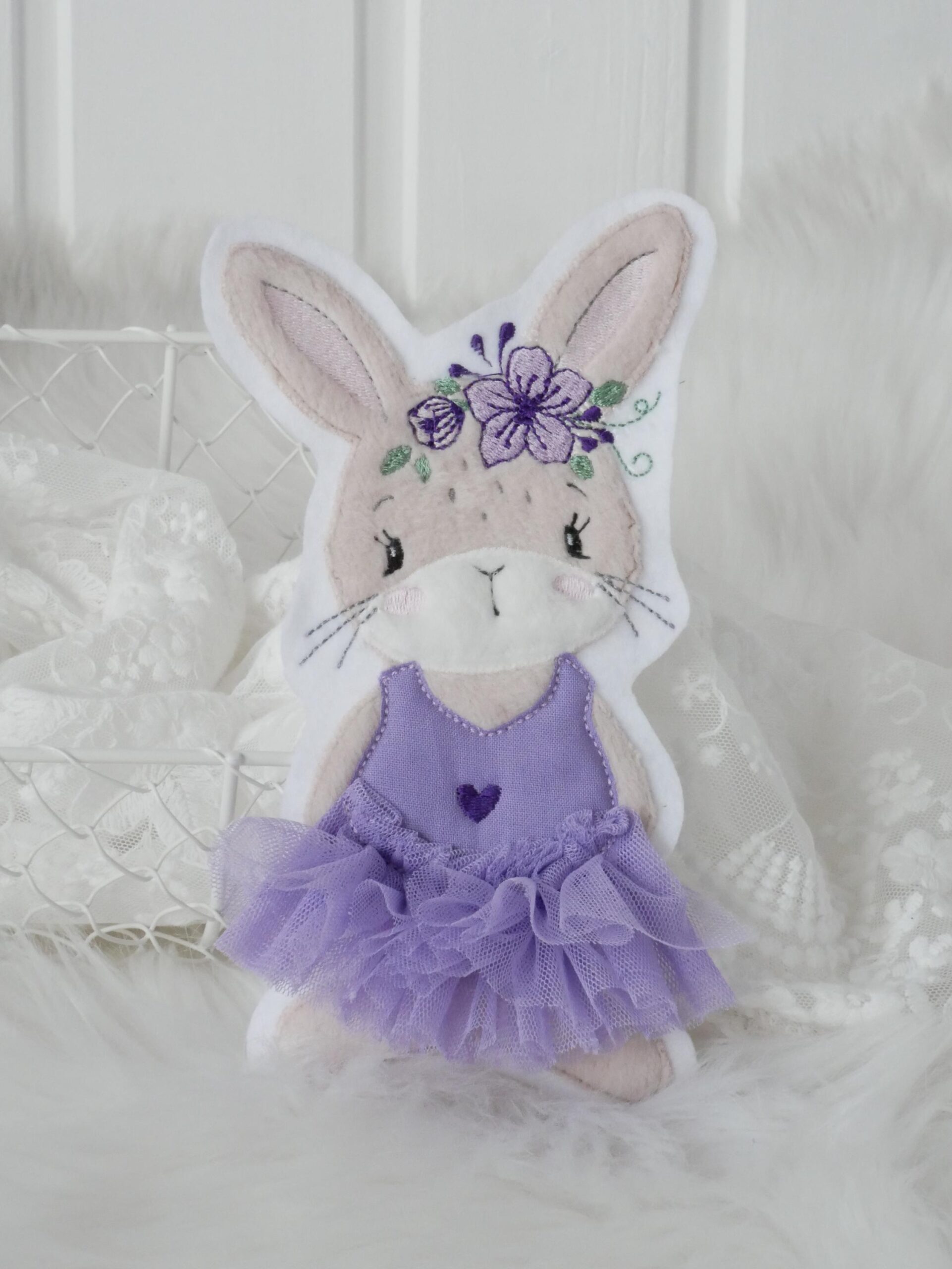 Aufnäher Hase mit Tüllrock lila – Bild 3