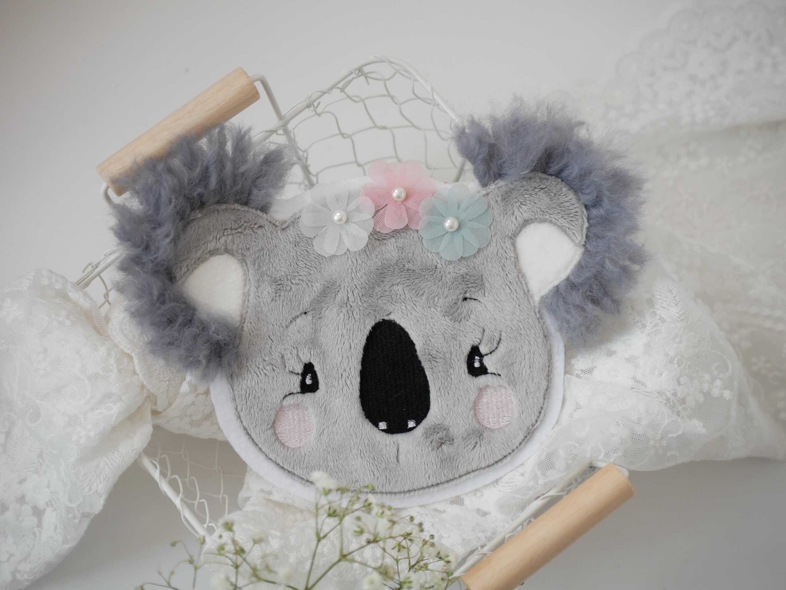 Aufnäher Koala mit Wuschelohren & Blumen – Bild 5