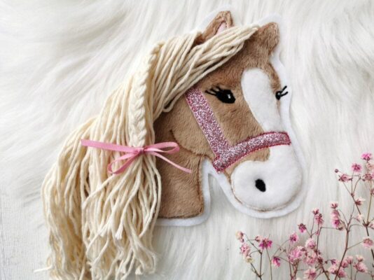 Aufnäher Pferd mittelbraun mit Glitzerhalfter