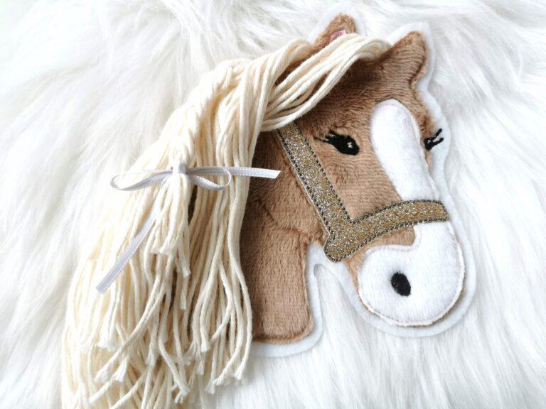Aufnäher Pferd mittelbraun mit Glitzerhalfter – Bild 4