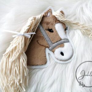 Alternative view of Aufnäher Pferd mittelbraun mit Glitzerhalfter